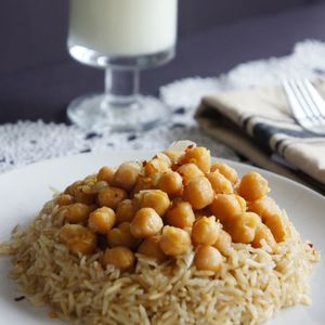 15 Minute Chickpeas Over Rice