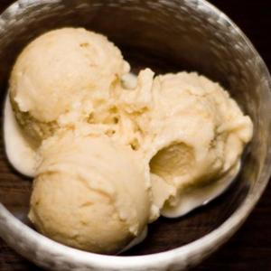 Maple Banana Frozen Yogurt