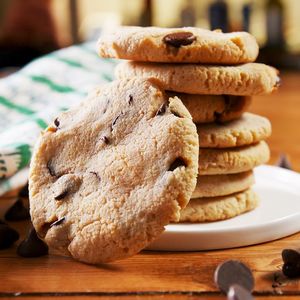 Keto Chocolate Chip Cookies