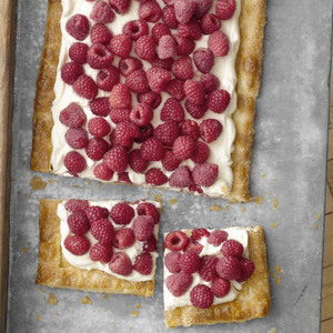 Quick and Easy Raspberry Tart