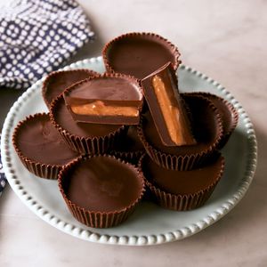 Keto Peanut Butter Cup Fat Bombs