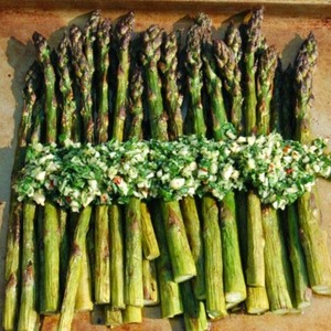 Grilled Asparagus with Almond-Parsley Gremolata Recipe
