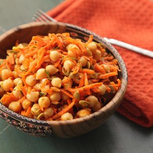 Easy Make-Ahead Carrot and Chickpea Salad With Dill and Pumpkin Seeds Recipe