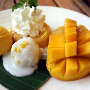 Refined Sugar Free Mango Sticky Rice