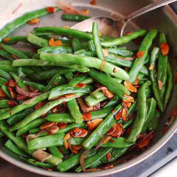 Haricots Verts Amandine (French-Style Green Beans With Almonds) Recipe