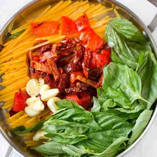 One-Pot Pasta Recipe: Linguine with Roasted Red Peppers, Tomatoes & Brie