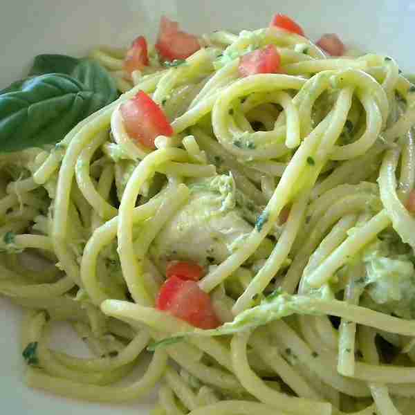 Creamy Avocado and Crab Pasta