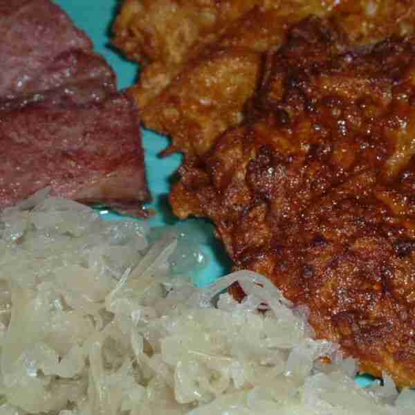 Bramborák Se Zelím (Czech Potato Pancakes)