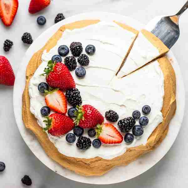 Easy Keto Berry Pavlova