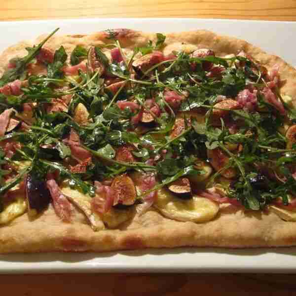 Fig, Brie & Prosciutto Pizza