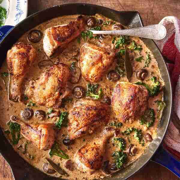 Chicken Fricassee With Mushrooms & Thyme