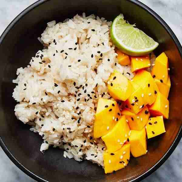 Sticky Rice with Coconut and Mango