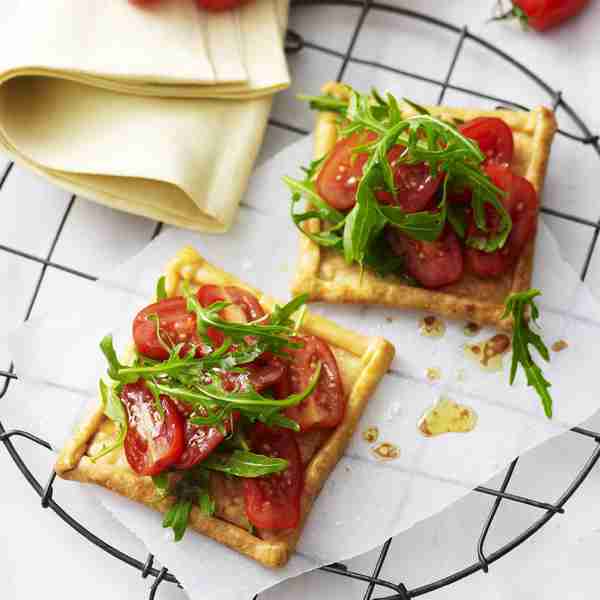 Tomato and rocket tarts