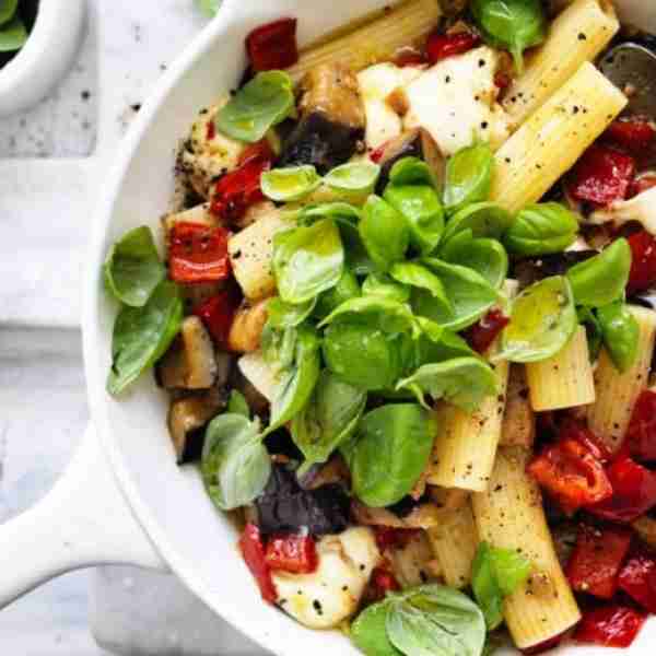 Rigatoni with eggplant, capsicum and bocconcini recipe