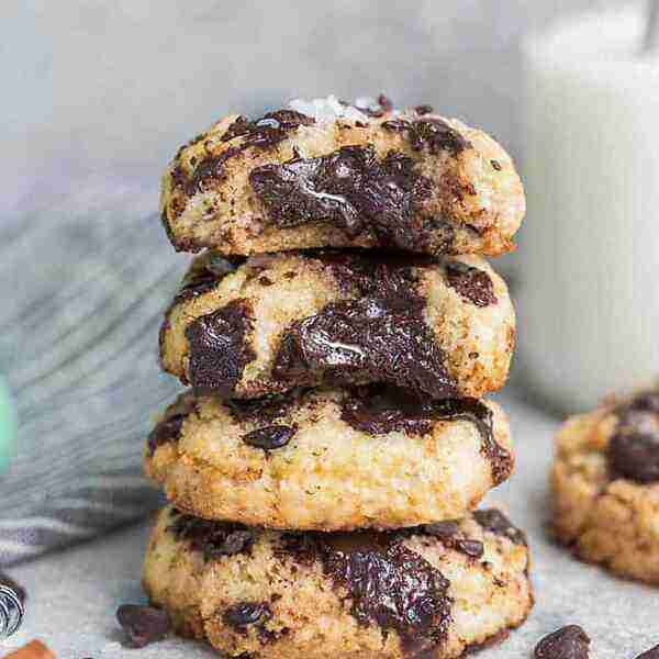 Keto Chocolate Chip Cookies