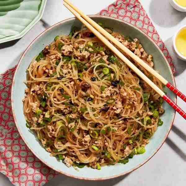 Ants Climbing a Tree (Sichuan Braised Pork and Vermicelli Noodles)