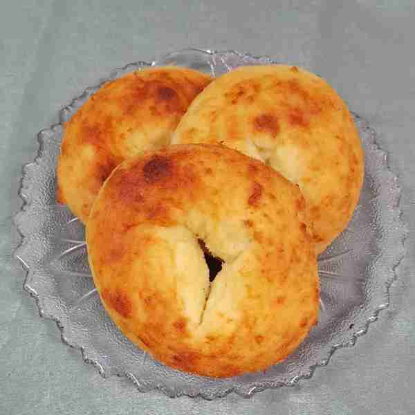 Keto-Friendly, Low-Carb Bagels