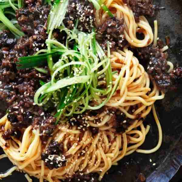 Pork hokkien noodles with black bean