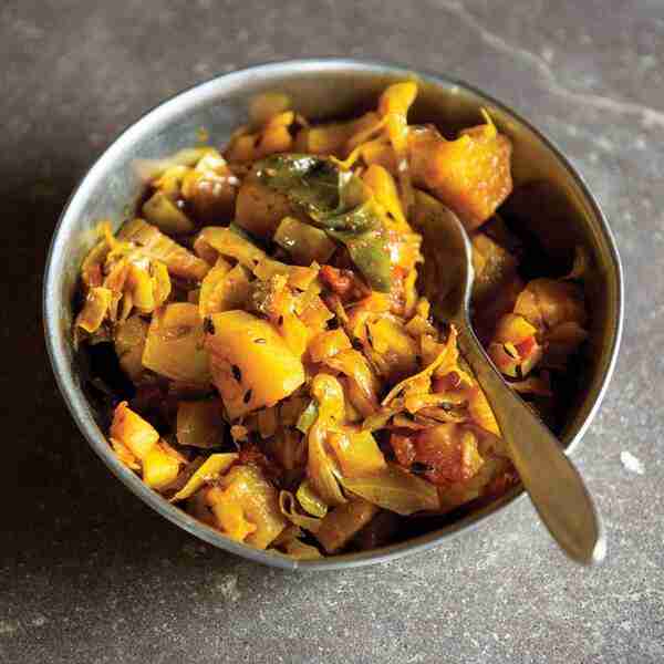 Spicy Indian Cabbage-and-Potato Curry (Bund Gobhi Aur Aloo Ki Subzi)
