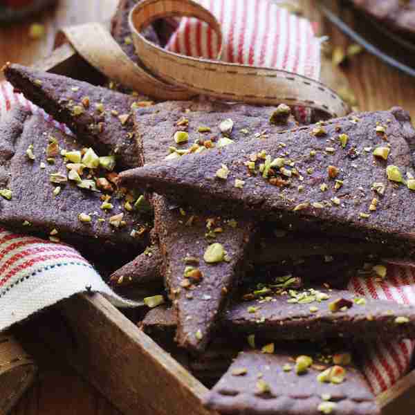 Chocolate pistachio shortbread