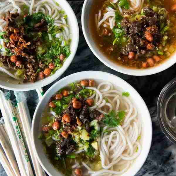 Hainanese Rice Noodle Soup with Pork and Pickled Bamboo (Bau Luo Noodles)