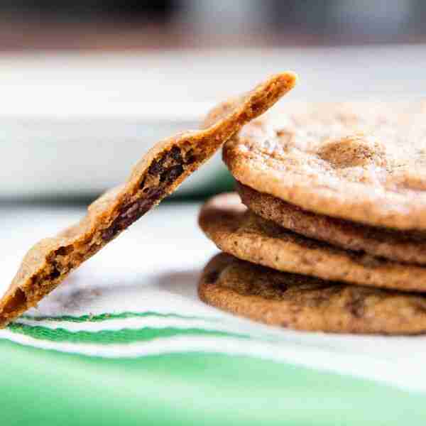 Tate’s-Style Thin and Crispy Chocolate Chip Cookies Recipe