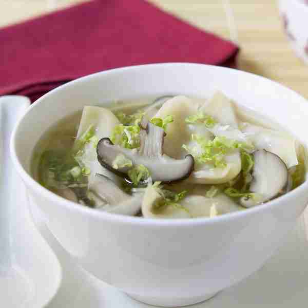 Steamed chicken dumplings in broth