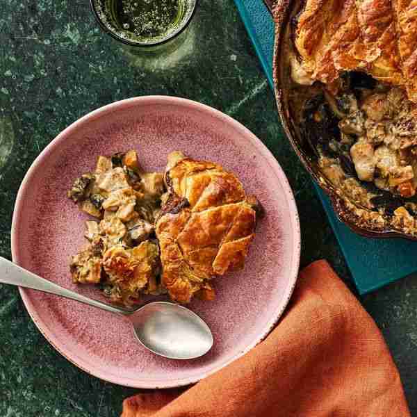 This Easy Vegetarian Pot Pie Is My Favorite New Recipe for Fall