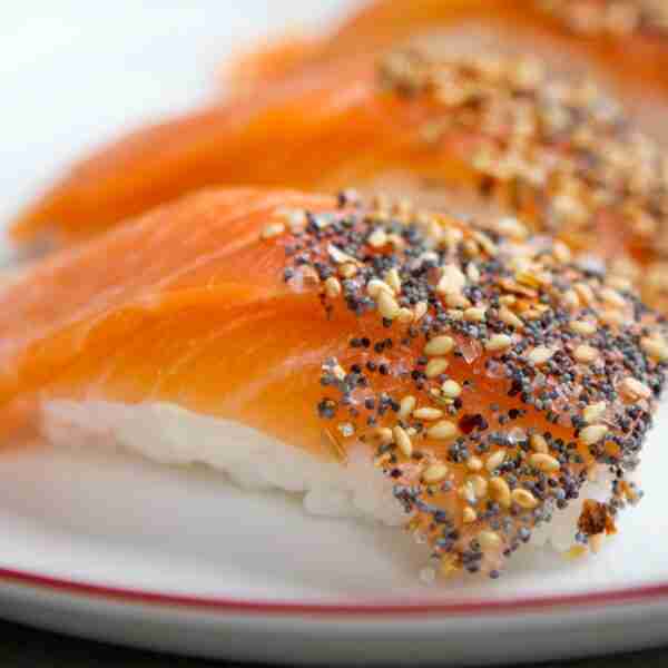 Breakfast Sushi with Everything Bagel Seasoning and Lox