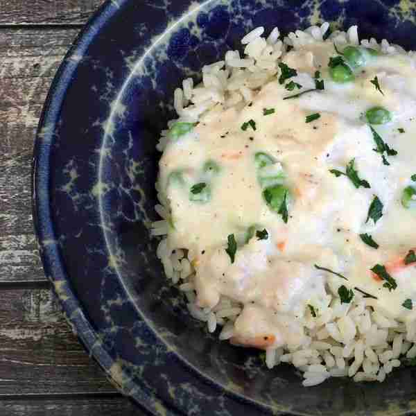 Quick and Easy Creamed Tuna With Peas