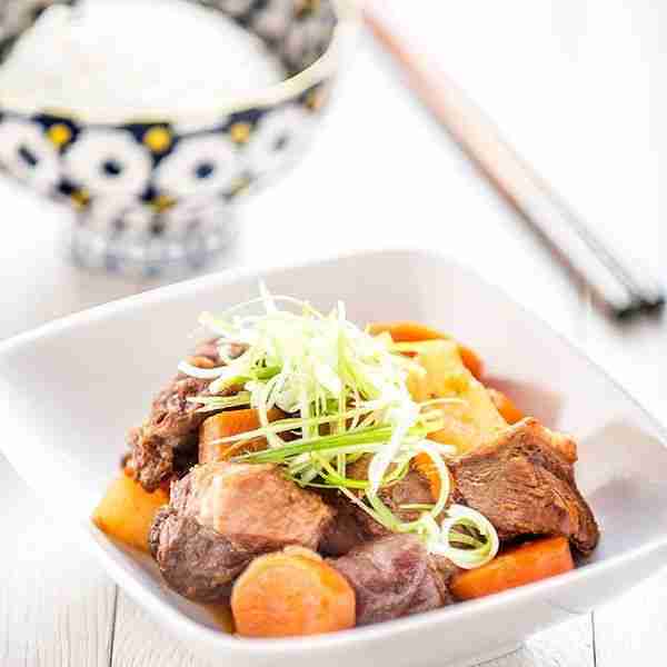 Chinese Daikon, Carrot, and Tomato Beef Stew Recipe