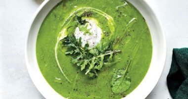 Shorbat Jarjir (Rocket Soup)