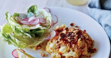 Maryland-Style Crab Cakes
