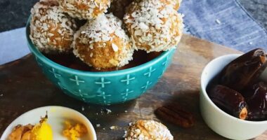 Carrot Cake-Batter Energy Bites