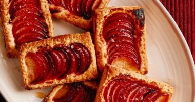 Simplest Plum Tarts
